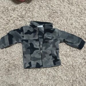 Columbia Gray Camouflage Fleece Jacket